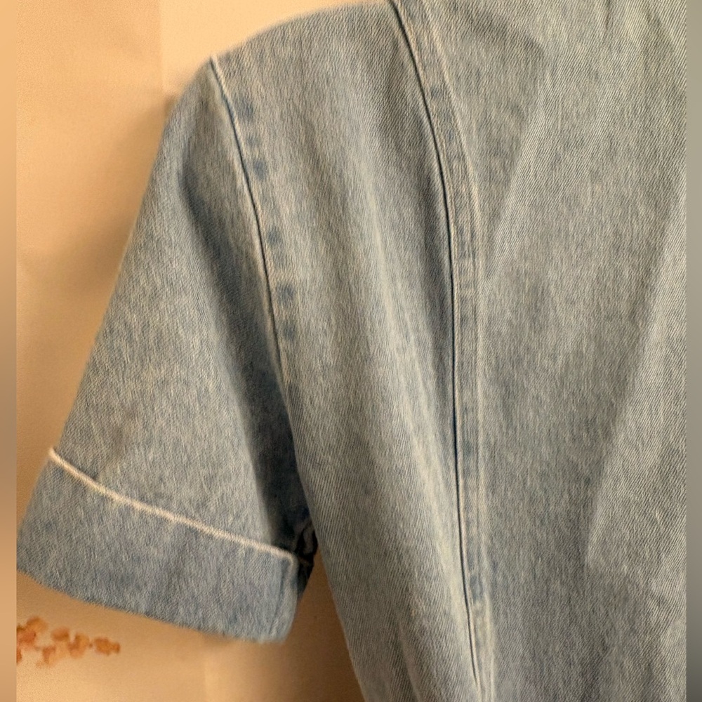 Light Wash Denim Zip Front Short Sleeve Dress with Belt - Picture 5 of 6